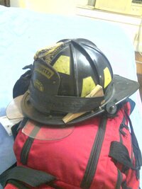 ai95.photobucket.com_albums_l128_firefighter_2000_Misc_helmet.jpg