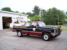 ai32.photobucket.com_albums_d20_kitn1mcc_emtrucks_100_0282_1.jpg