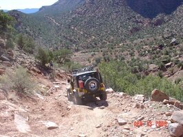 ai149.photobucket.com_albums_s44_linemanjas_Jeep_MOAB2006028.jpg