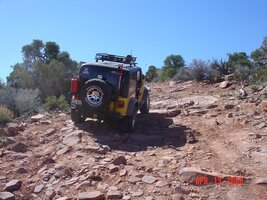 ai149.photobucket.com_albums_s44_linemanjas_Jeep_MOAB2006006.jpg