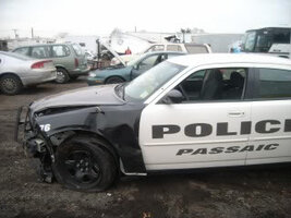 ai70.photobucket.com_albums_i116_Nyc3065_werckedcopcar.jpg