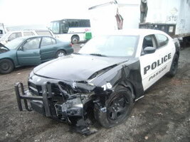 ai70.photobucket.com_albums_i116_Nyc3065_wreckedcopcar2_3.jpg