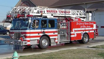 aindianafiretrucks.com_pictures_marion_warren_441_ladder_441_run.jpg