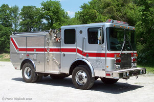 aindianafiretrucks.com_pictures_lagrange_johnson_township_engine_53_os.jpg