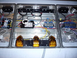 ai130.photobucket.com_albums_p247_ct_bigcat_Lightbar_20Build_Off_P1000598.jpg