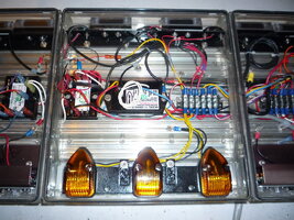 ai130.photobucket.com_albums_p247_ct_bigcat_Lightbar_20Build_Off_P1030484.jpg