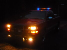 ai130.photobucket.com_albums_p247_ct_bigcat_Lightbar_20Build_Off_P1030536.jpg