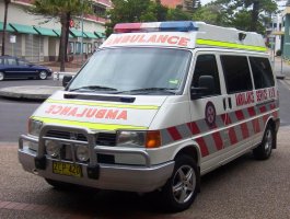 awww.111emergency.co.nz_Ambulance_World_Aus_PortMacquaireDay3001.JPG