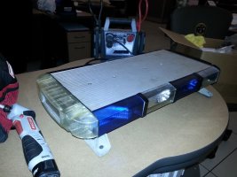 ai64.photobucket.com_albums_h191_tritontim47_Lightbar_20Projecbdf1dacf7bd113c5febec3bab06c63b8.jpg