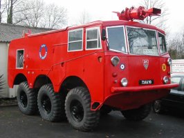 ai1126.photobucket.com_albums_l610_SCAMMELL7_ALVISSALAMANDERFVfbf919dac702aaa175ec0fe712090ef8.jpg
