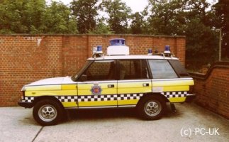 awww.policecaruk.com_50YearsMotorwayPolicing_files_MW69_20001.jpg