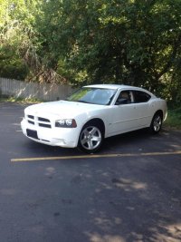 ai174.photobucket.com_albums_w120_350v8s10_White_20Charger_8e04b13468b9b329f55196f9a846ba887fb.jpg