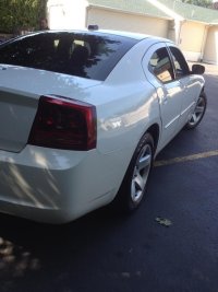 ai174.photobucket.com_albums_w120_350v8s10_White_20Charger_889b3ccdb1eb8bf8dff0efec9d425686318.jpg