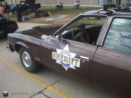 awww.motortopia.com_files_cars_album_30thannualpontiacshow2012401cd1c304436bc967e8c16c9999331a.jpg