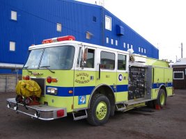 McMurdo_Research_Station's_firetruck.jpg
