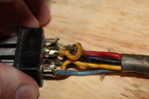 Siren-To-Controller Plug 2.JPG